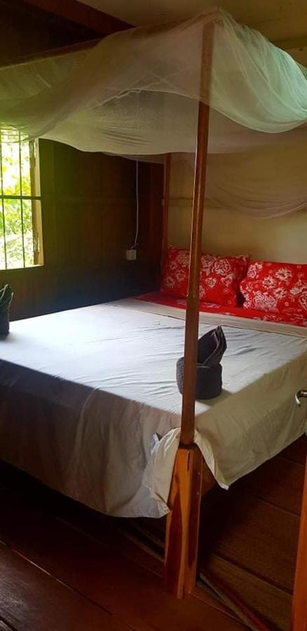 Retro Kampot Guesthouse Екстер'єр фото