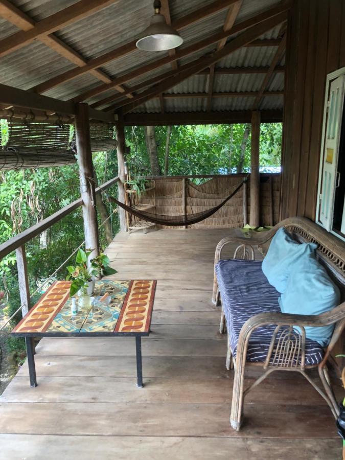 Retro Kampot Guesthouse Екстер'єр фото