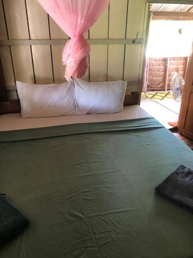 Retro Kampot Guesthouse Екстер'єр фото