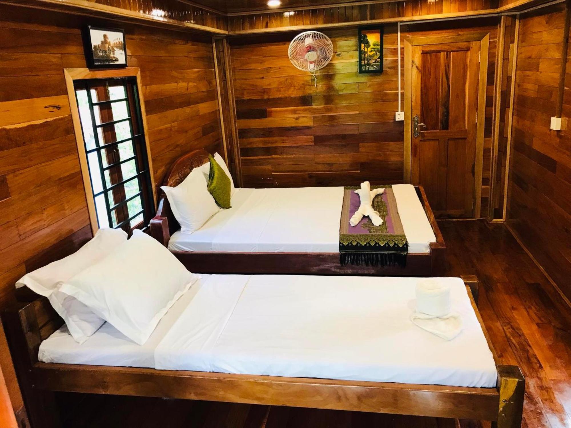 Retro Kampot Guesthouse Екстер'єр фото