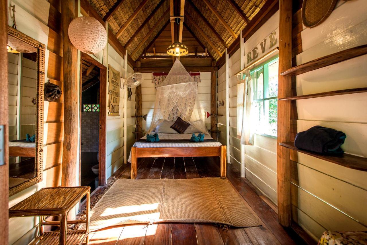 Retro Kampot Guesthouse Екстер'єр фото
